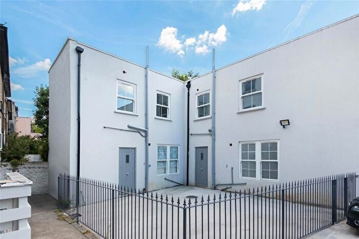 2 Bedroom Terraced House To Rent In London Stile, London, W4