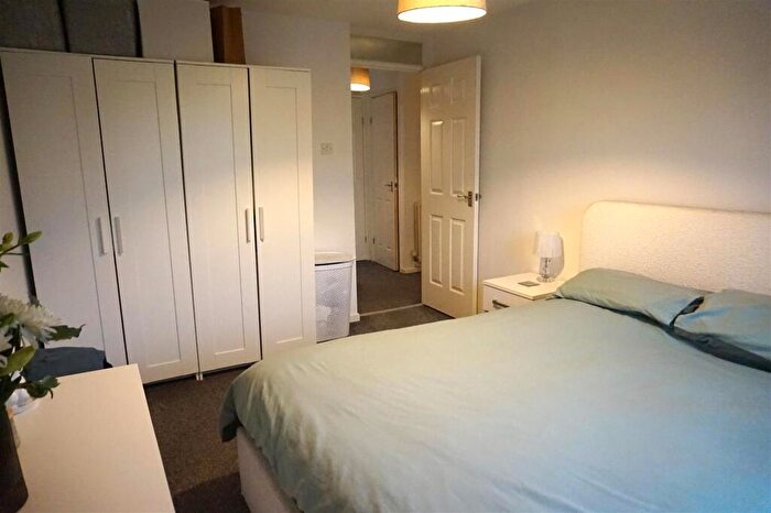 1 Bedroom Flat To Rent In Sandhurst Close, Church Hill South, B98