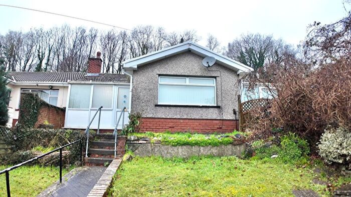 3 Bedroom Semi Detached House For Sale In Park Road, Newbridge, NP11