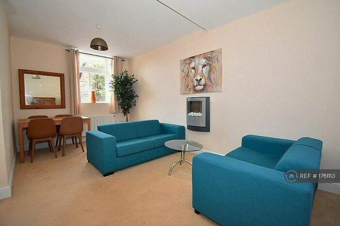 2 Bedroom Flat To Rent In Northernhay Street, Exeter, EX4