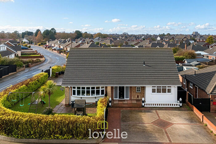 4 Bedroom Detached House For Sale In Pearson Road, Cleethorpes, DN35