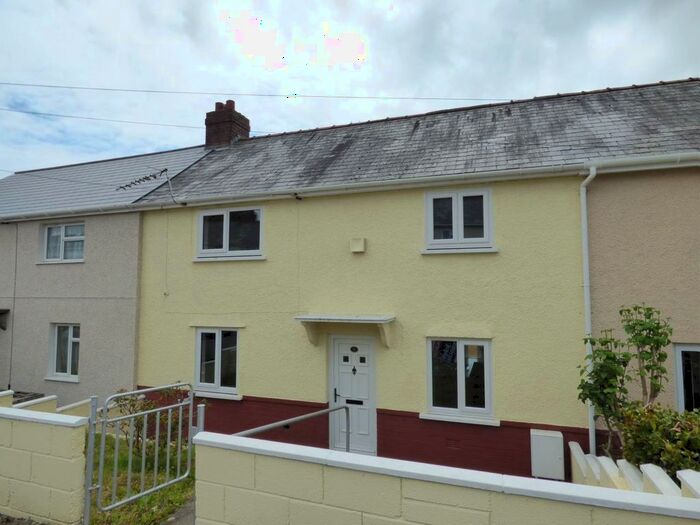 3 Bedroom Property To Rent In Heol Spurrel, Carmarthen, Carmarthenshire, SA31