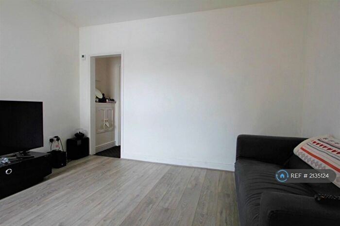 1 Bedroom Flat To Rent In Star Road, Caversham, Reading, RG4
