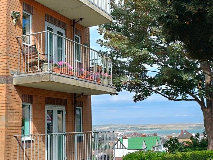 2 Bedroom Apartment For Sale In Weymouth, Dorset, DT4