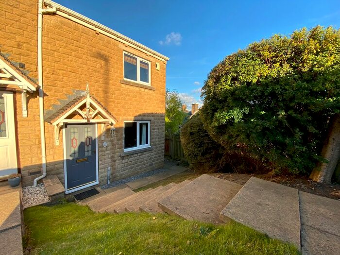 2 Bedroom Property To Rent In New Street, Golcar, Huddersfield, HD7