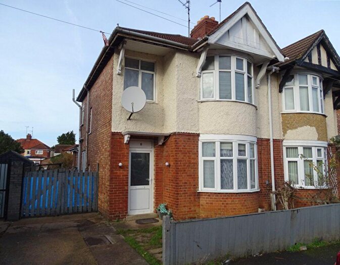 3 Bedroom Semi Detached House For Sale In Peveril Road: Millfield, PE1