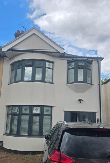 4 Bedroom Semi-Detached House To Rent In Geneva Gardens, Chadwell Heath, RM6