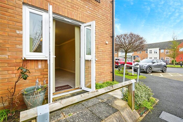 2 Bedroom Flat For Sale In Coach House Mews, Bicester, Oxfordshire, OX26