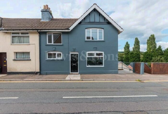 3 Bedroom Semi-Detached House To Rent In Tregwillym Road, Rogerstone, Newport., NP10