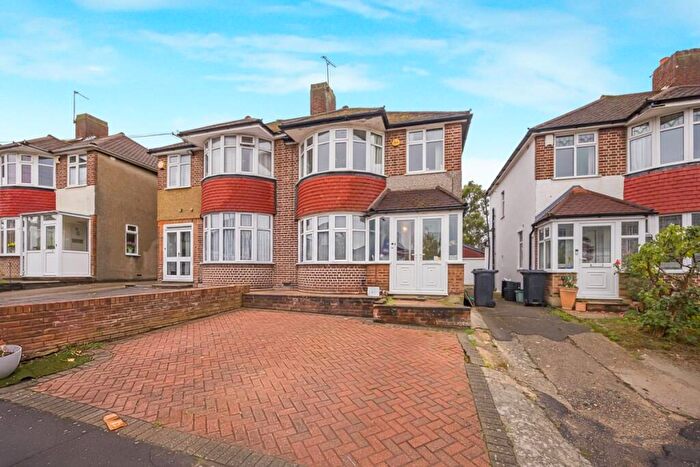 3 Bedroom Semi-Detached House For Sale In Kirkland Avenue, Clayhall, IG5