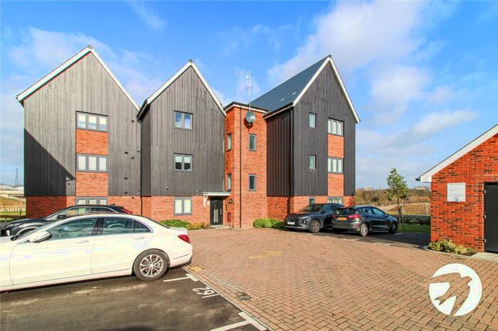 2 Bedroom Flat To Rent In Amsterdam Way, Northfleet, Gravesend, Kent, DA11