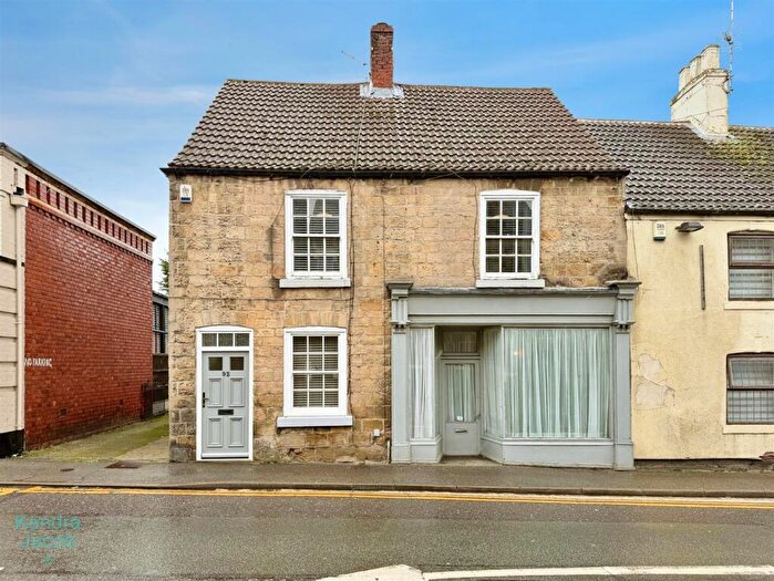 3 Bedroom Semi Detached House For Sale In Carlton Road, Worksop, S80