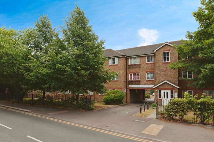 2 Bedroom Flat For Sale In Argent Street, Grays, Essex, RM17