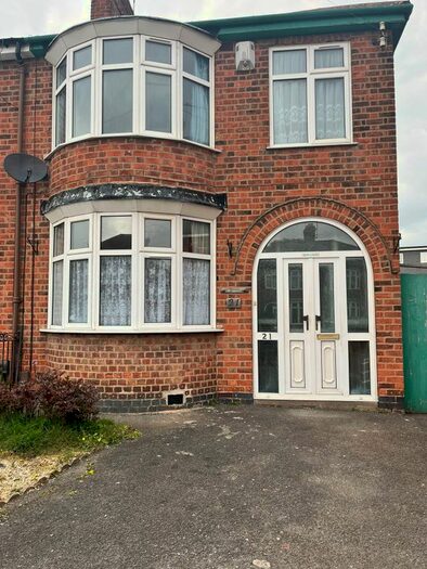 3 Bedroom Semi-Detached House To Rent In Eileen Avenue, Leicester, Leicestershire, LE4