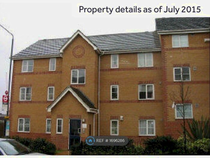 2 Bedroom Flat To Rent In Raynes Court, London, NW2