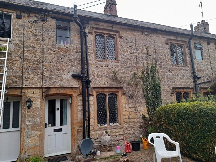 2 Bedroom Property To Rent In Church Close, Crewkerne, TA18