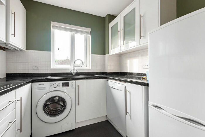 2 Bedroom Apartment To Rent In Wasdale Close, Kendal, Cumbria, LA9
