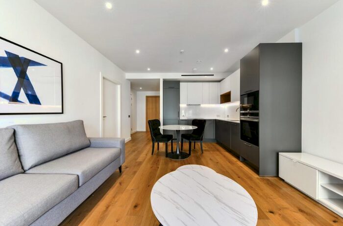 2 Bedroom Flat For Sale In Netley Road, Brentford, London, TW8