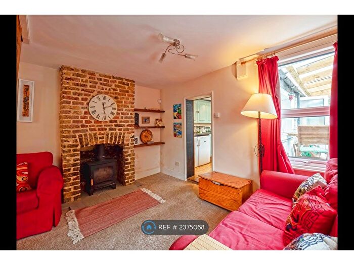 2 Bedroom End Of Terrace House To Rent In Nelson Road, Twickenham, TW2