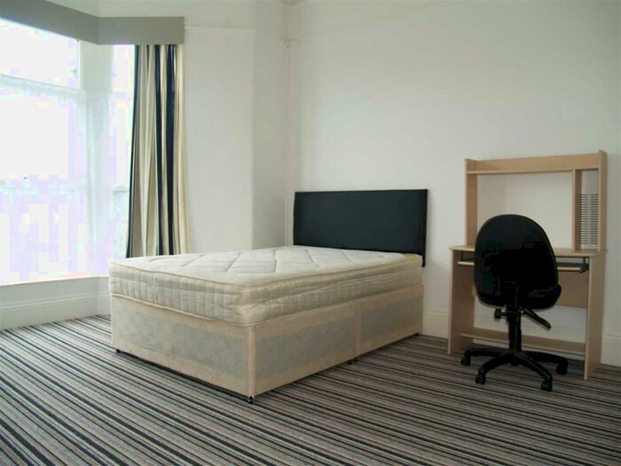 2 Bedroom Apartment To Rent In Houndiscombe Road, Ground Floor, Plymouth, PL4