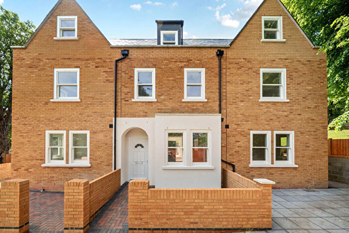 3 Bedroom Terraced House For Sale In Mount Nod Close, Plumstead, London, SE18