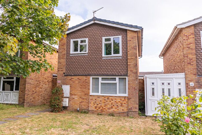 3 Bedroom Link Detached House For Sale In Birch Close, Patchway, Bristol, BS34