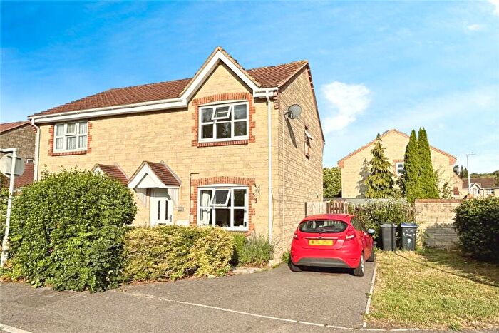 3 Bedroom House To Rent In Kingfisher Drive, Westbury, BA13