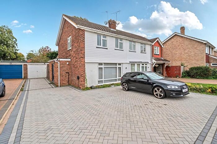 3 Bedroom Semi-detached House For Sale In Maidenhead, Berkshire, SL6