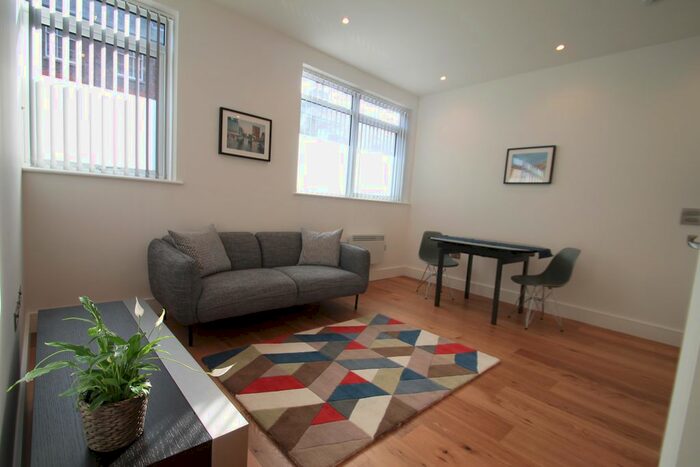 1 Bedroom Flat To Rent In Flowers Way, Luton, LU1
