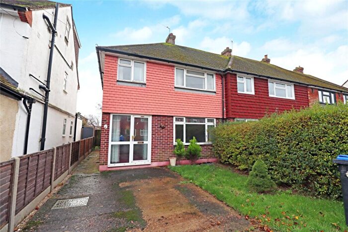 3 Bedroom Semi Detached House For Sale In Ford Road, Woking, Surrey, GU22