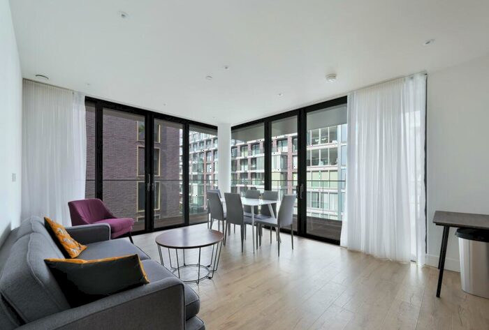 3 Bedroom Apartment To Rent In Neroli House, Goodman's Field, London, E1