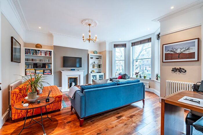 2 Bedroom Flat For Sale In Wymering Road, London, W9
