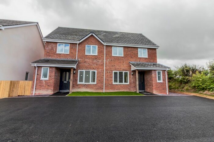 3 Bedroom Semi-Detached House For Sale In Cysgod Y Gyrn, Powys, Llansilin, SY10