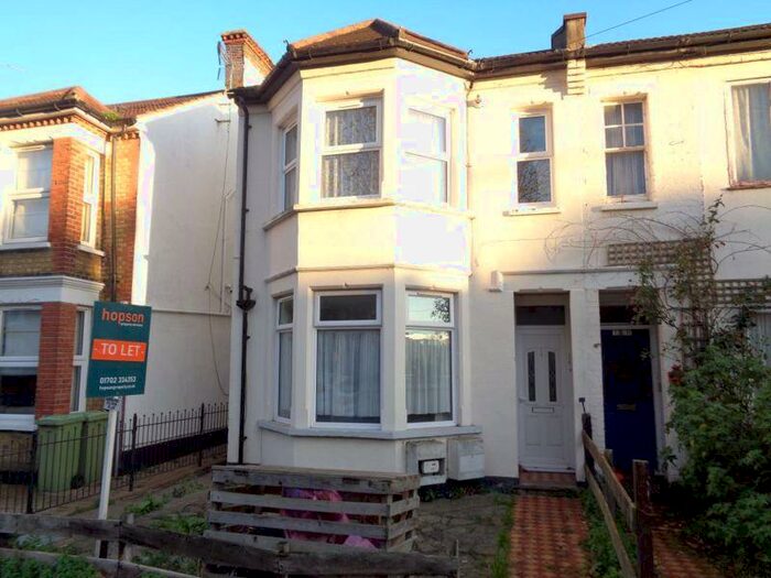 2 Bedroom Ground Flat To Rent In High Street, Shoeburyness, SS3