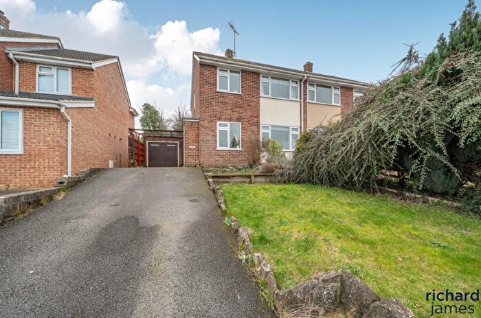 3 Bedroom Semi Detached House For Sale In Newland Road, Moredon, Swindon, SN25