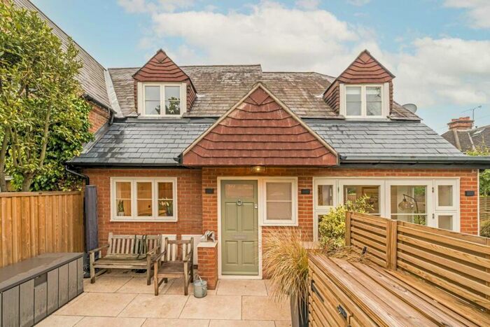 3 Bedroom House To Rent In Old School Square, Thames Ditton, KT7