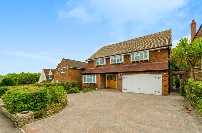 4 Bedroom Detached House To Rent In Campions, Loughton, IG10