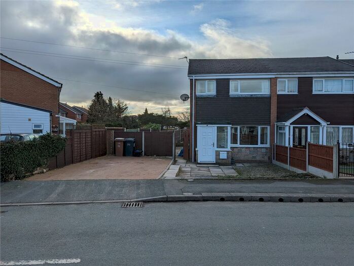 3 Bedroom End Of Terrace House To Rent In Hazel Grove, Oswestry, Shropshire SY11