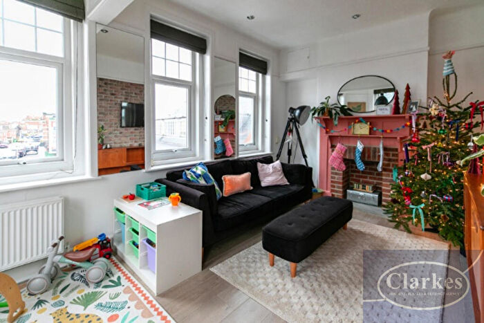 2 Bedroom Maisonette For Sale In Victoria Park Place, Wimborne Road, Bournemouth, BH9