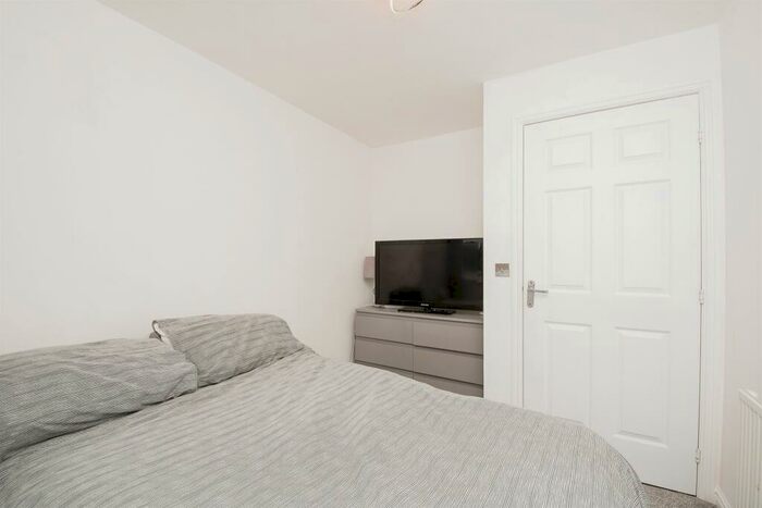 4 Bedroom Detached House For Sale In Glenmill Crescent, Glasgow, G53