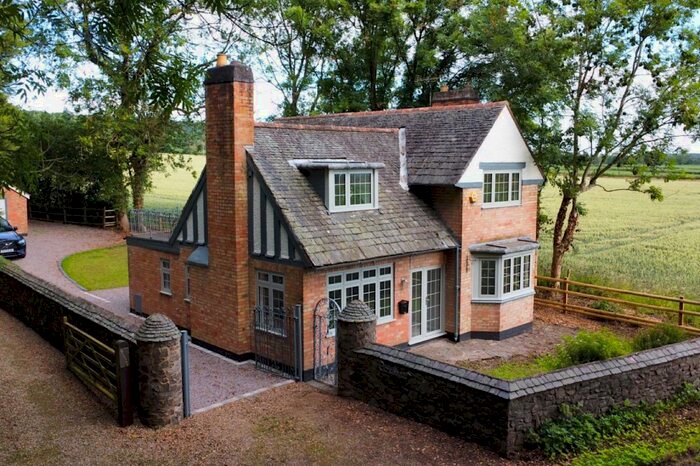 4 Bedroom Detached House For Sale In Brand Lane, Woodhouse, LE12