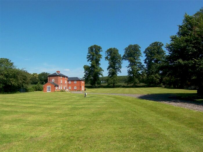 4 Bedroom Detached House To Rent In Tonbridge Road, Mereworth, Kent, ME18