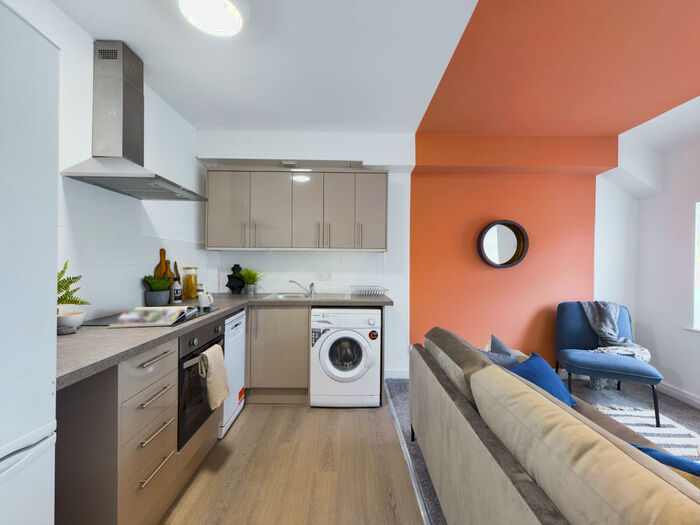 6 Bedroom House To Rent In Brae Street, Liverpool, L7