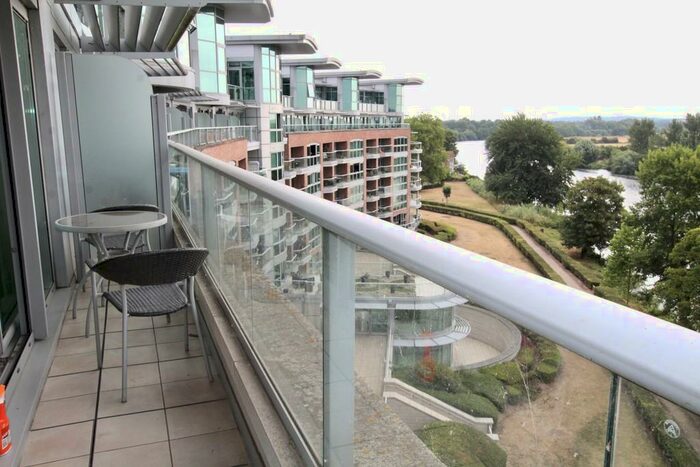 1 Bedroom Apartment To Rent In River Crescent, NG2