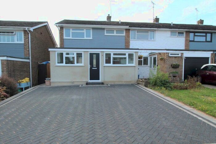 4 Bedroom Property To Rent In St. Cleres Crescent, Wickford, SS11