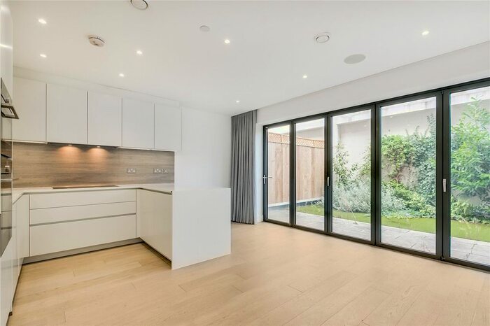 4 Bedroom Terraced House To Rent In Noel Square, Teddington, TW11