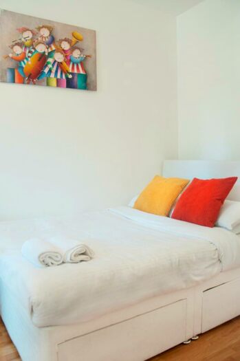 Flat To Rent In Chalton Street, NW1