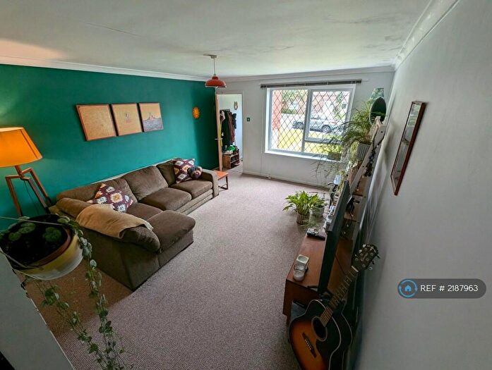 2 Bedroom Terraced House To Rent In St Matthias Terrace, Leeds, LS4