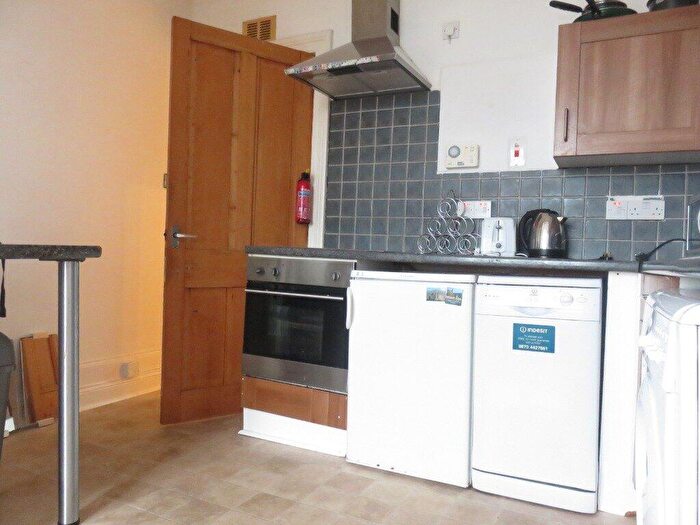 2 Bedroom Flat To Rent In George Street, Aberdeen, AB25