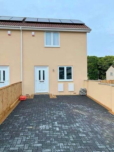 2 Bedroom Semi-Detached House To Rent In Mow Barton, Bristol, BS13